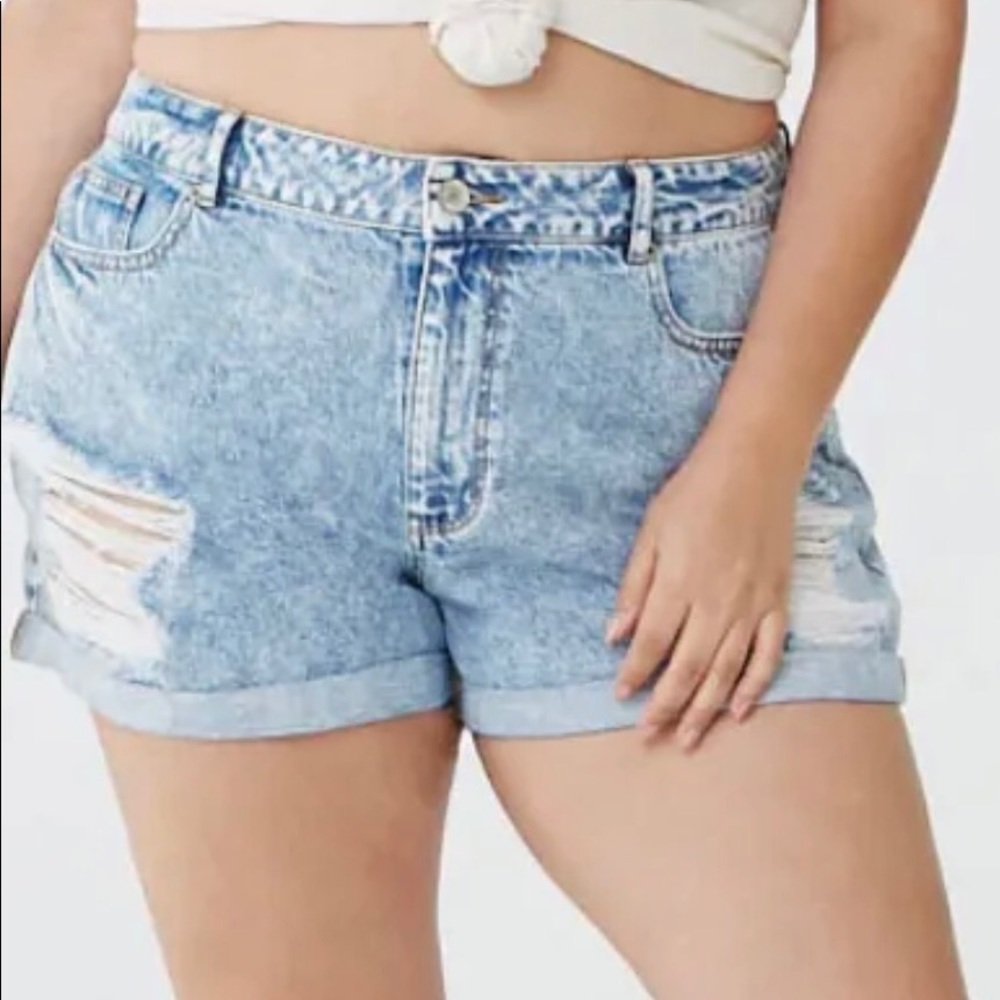 FOREVER 21 SHORTS DISTRESS SIZE 27